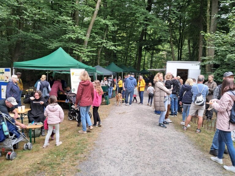 Viele Besucher auf dem Hasbruchtag 2025